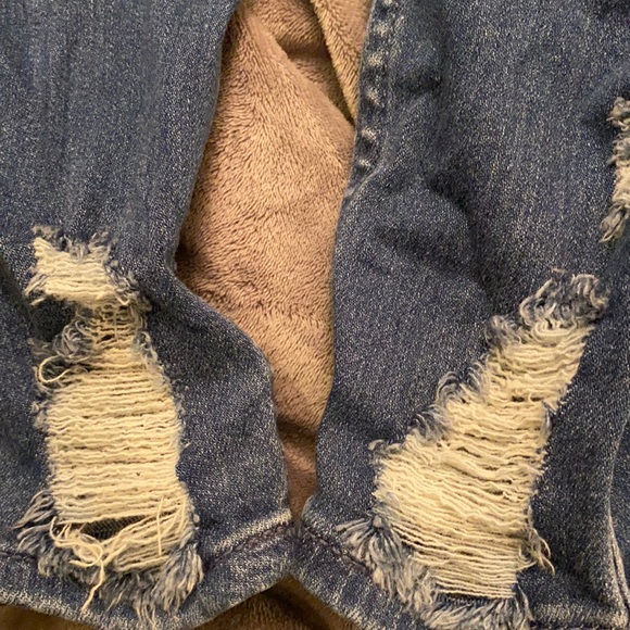 Hollister co. Distressed Low Rise Jean Legging (Size 0R) - Picture 7 of 9